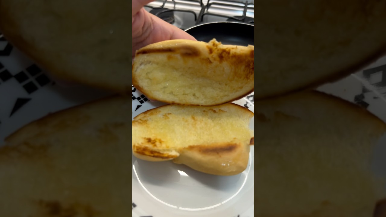 P&atilde;o Franc&ecirc;s com Manteiga na Frigideira #shorts