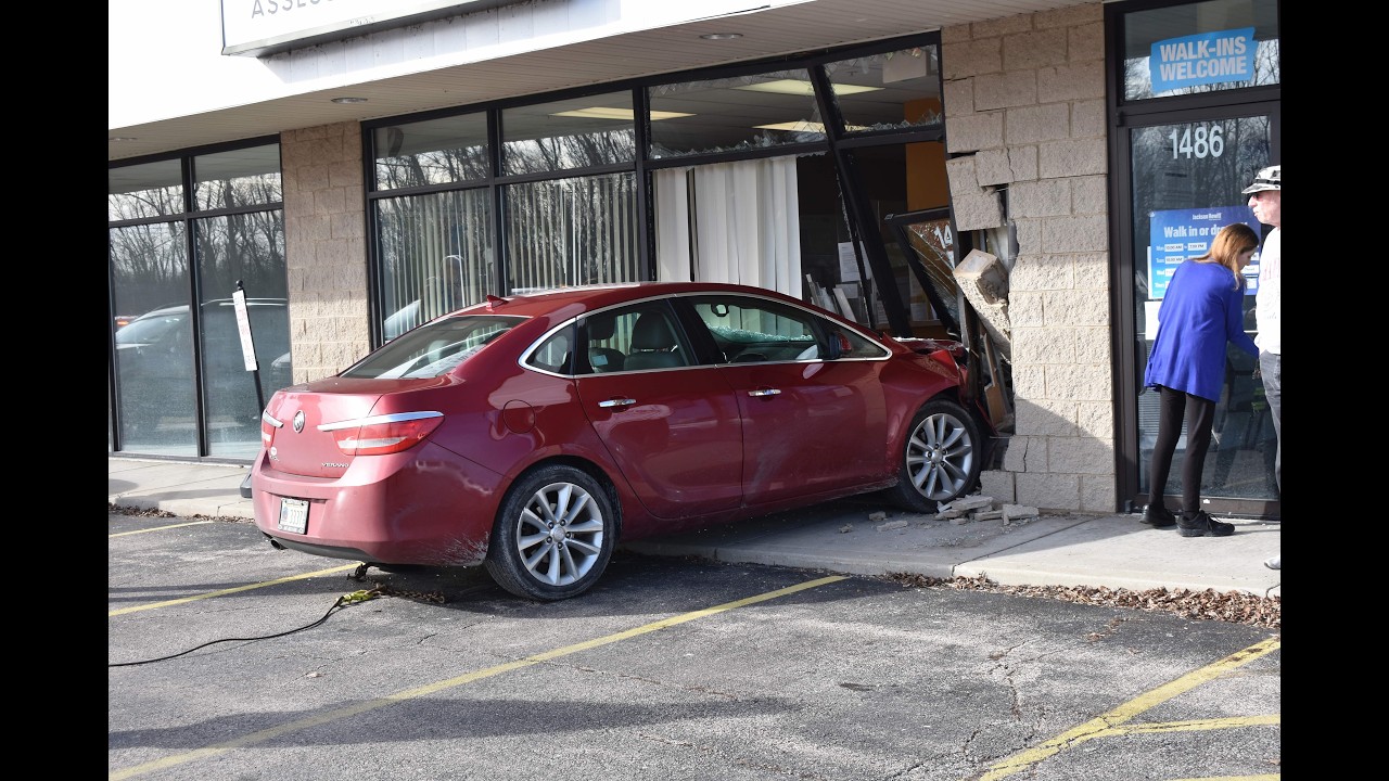 Elderly Woman Crashes Into Antioch Township Tax Assessor's Office in Antioch, IL 02/19/26