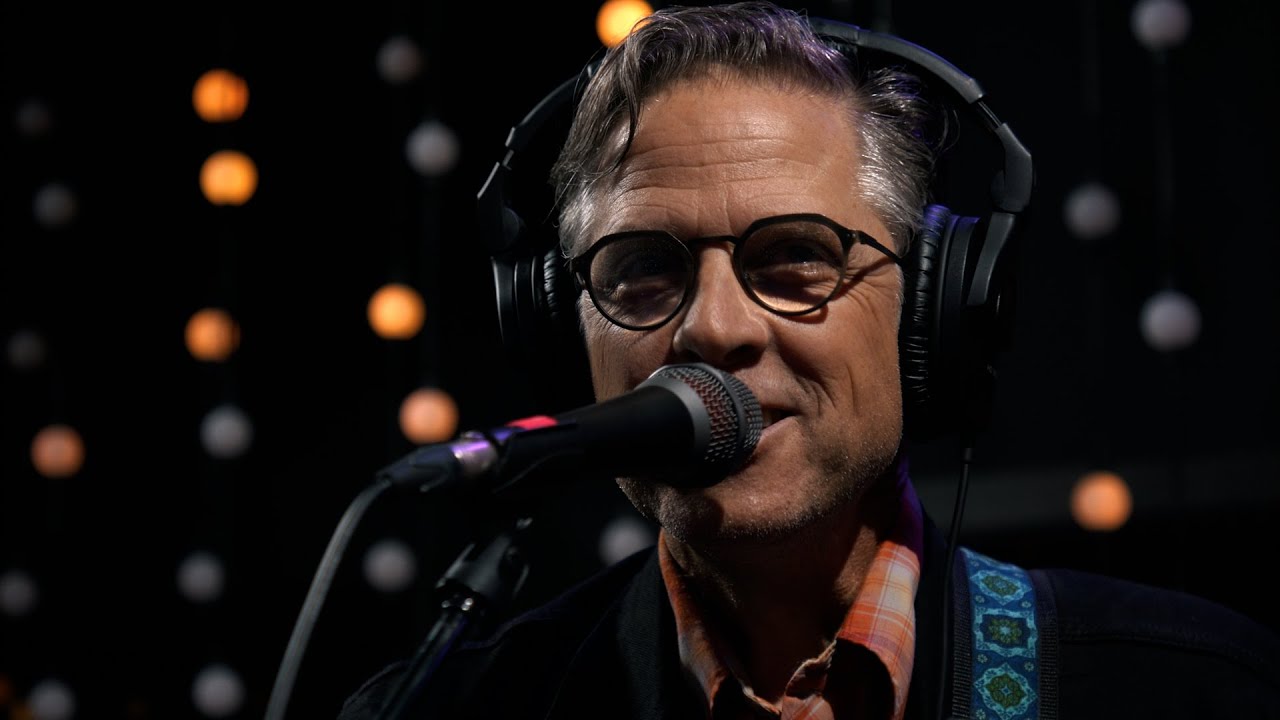 Calexico - Cumbia Del Polvo (Live on KEXP)