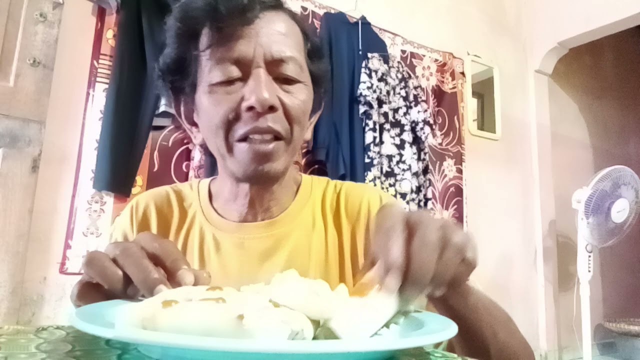 Sarapan kebab isian telor pagi enak Jangan lupa sarapan 
