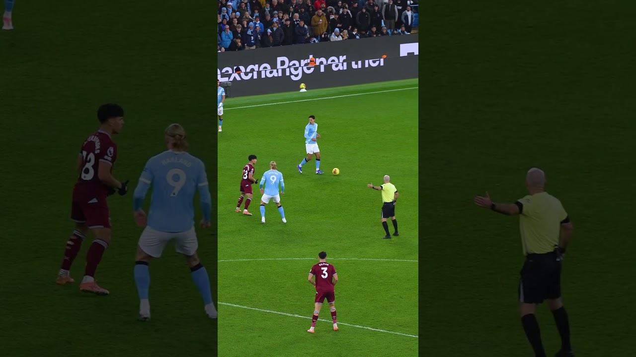 Reijnders is WAY too smooth with this 😭🌀 #reijnders #football #mancity #premierleague #shorts