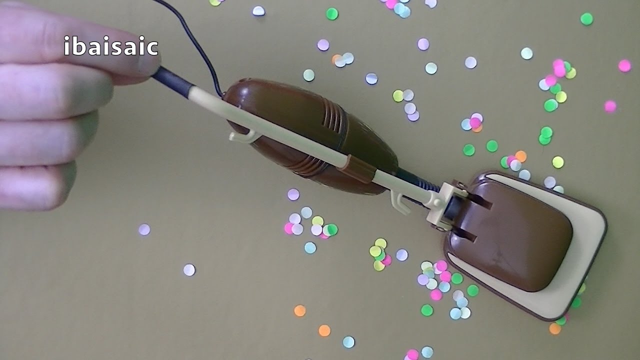 Paladone Retro Hoover Senior Convertible Style USB Desk Vacuum Cleaner Demo