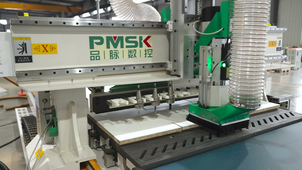 Linear ATC CNC router cutting particleboard panels EA48-F上料切割 [GETE] 品脉数控 开料机