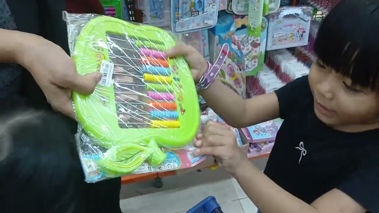 Embun & Zahra shopping #Batam
