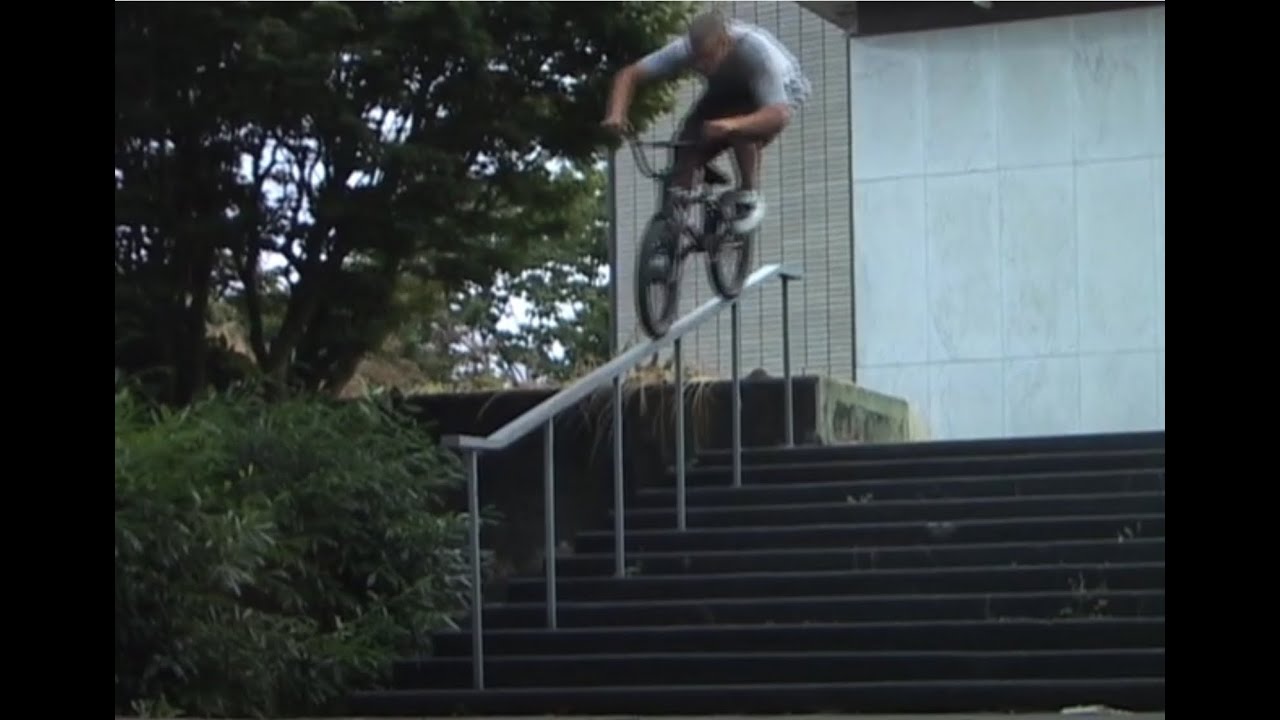 Mike Hoder // Facad Video // 2006