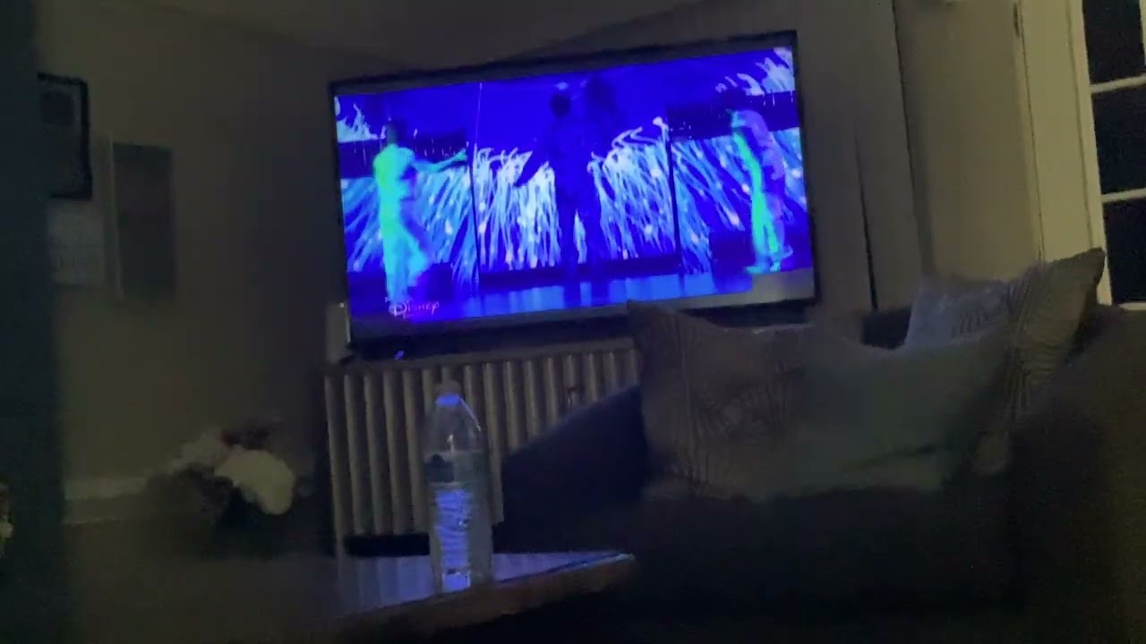 Disney descendants x zombies world’s collide tour movie ￼