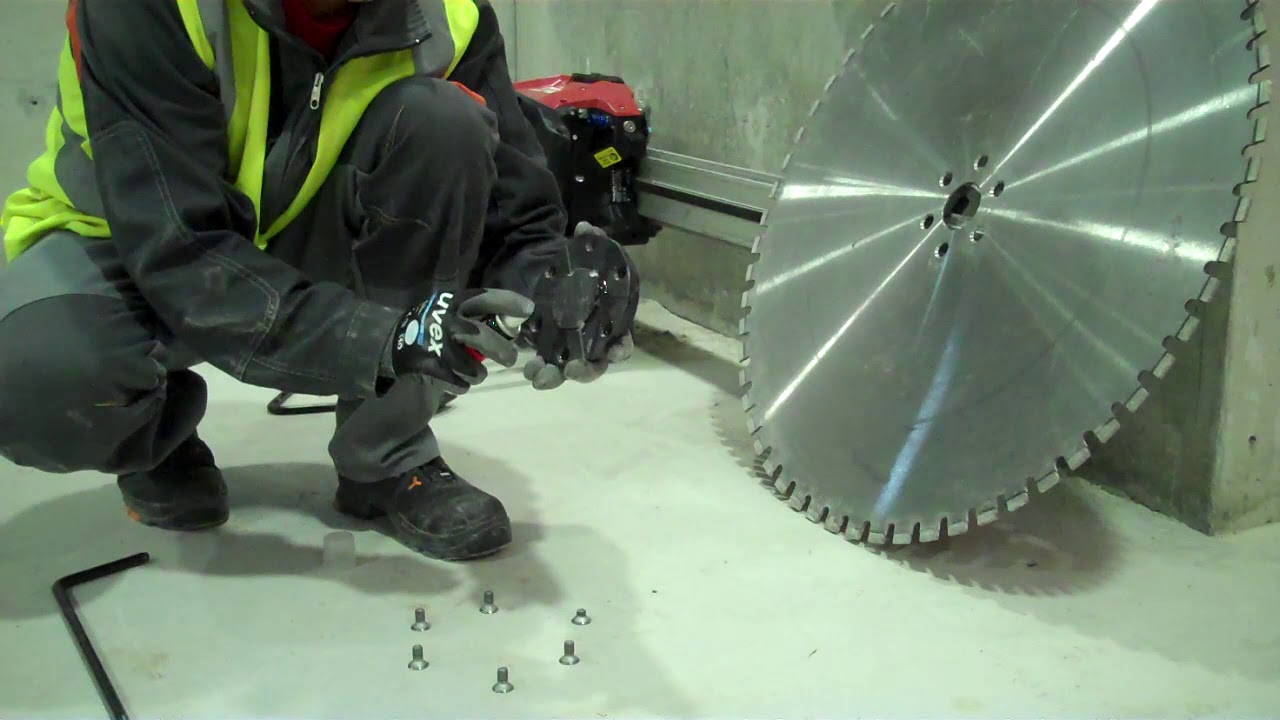 Hilti wall saw for flush cutting