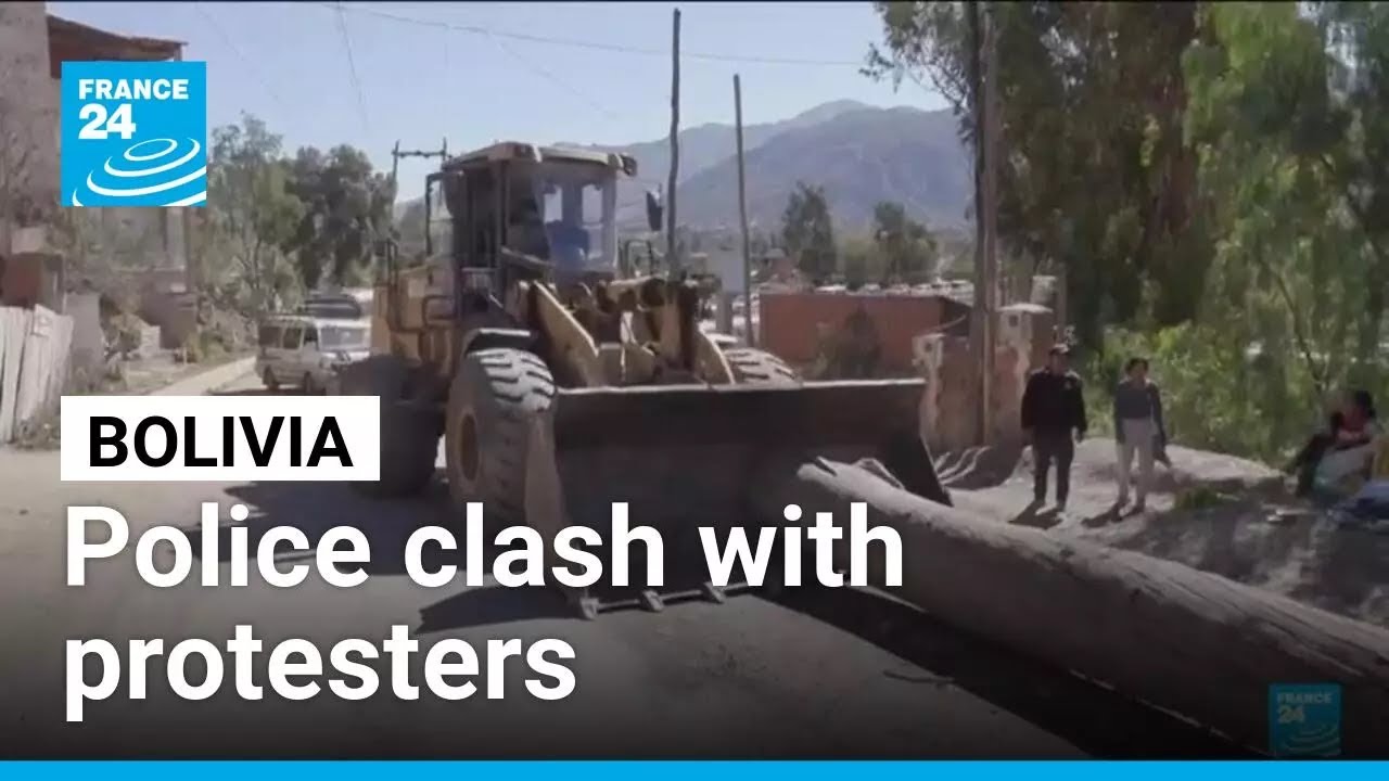 Bolivian police clash with protesters demanding president's resignation &bull; FRANCE 24 English