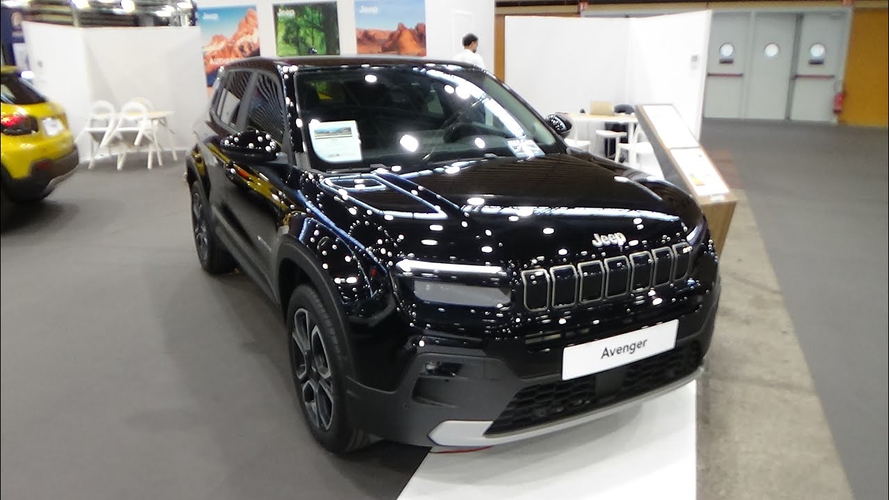 2026 Jeep Avenger Summit 1.2 Turbo T3 110 BVR6 e-Hybrid - Ext. + Int. - Salon Automobile Lyon 2025