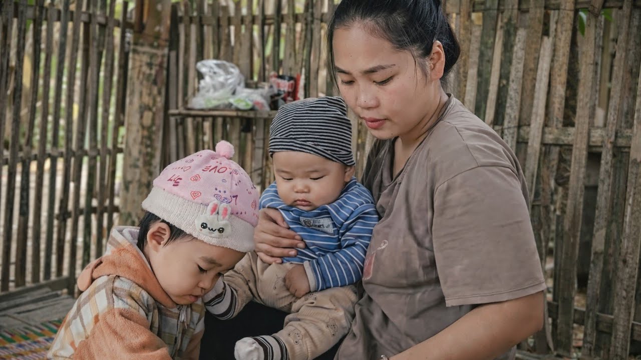  Full video How can a single mother raise two children catch grilled fish and eat through to day
