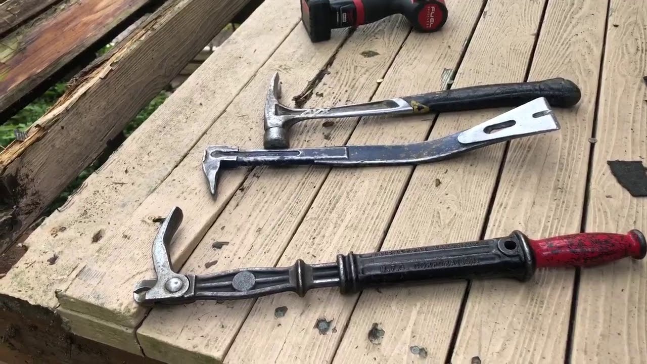 незаменимый инструмент – гвоздодер Bridgeport Hardware.