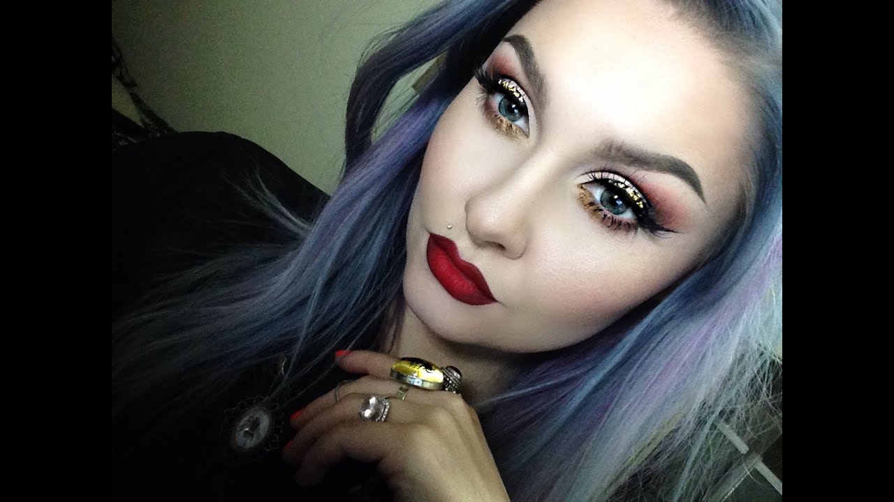 Sparkling Gold Holiday Look