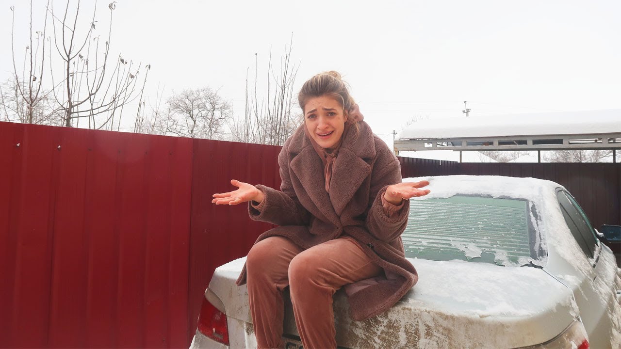 COCOȚATĂ pe MAȘINĂ și TARE SUPĂRATĂ/ Ce s-a ÎNTÂMPLAT cu PORTBAGAJUL?