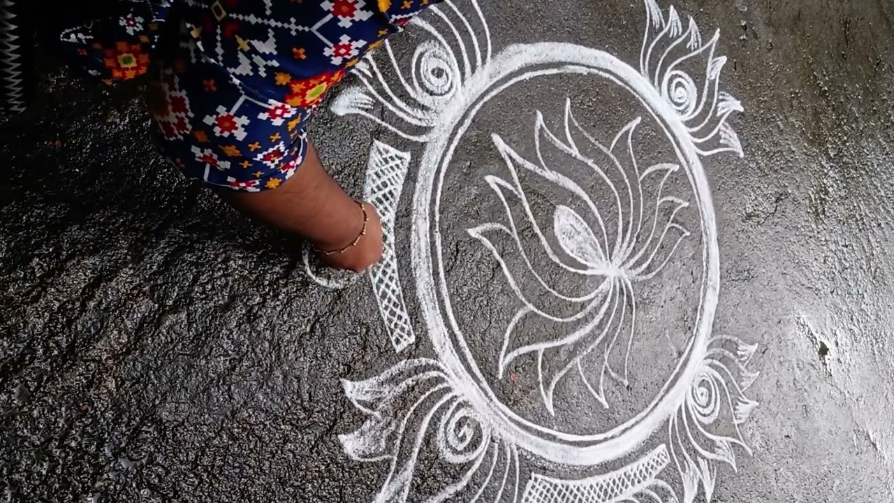 Unique Lotus design rangoli🪷🤌🏻...
