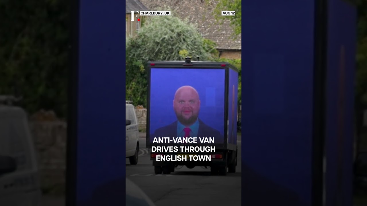 UK: Anti-Vance Van Drives Through Charlbury&rsquo;s English Town During US VP's Visit&nbsp;| N18G