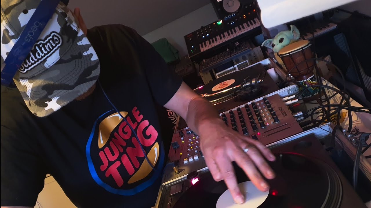 Tasty Breaks 😋 🍔 Jungle 💯 Vinyl