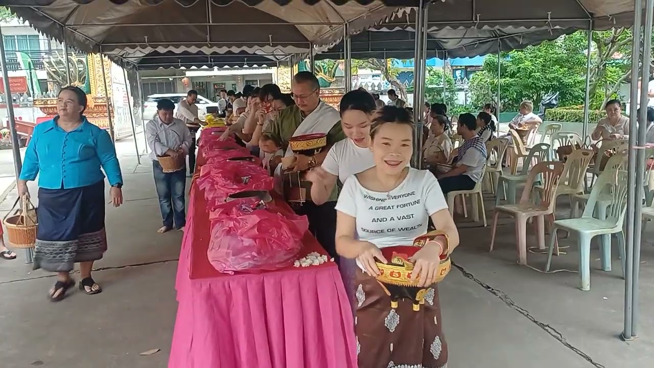 비엔티안 여행자거리 Wat Inpeng사원(왓인펭) Wat Inpeng Temple (Wat In Peng), a tourist attraction in Vientiane