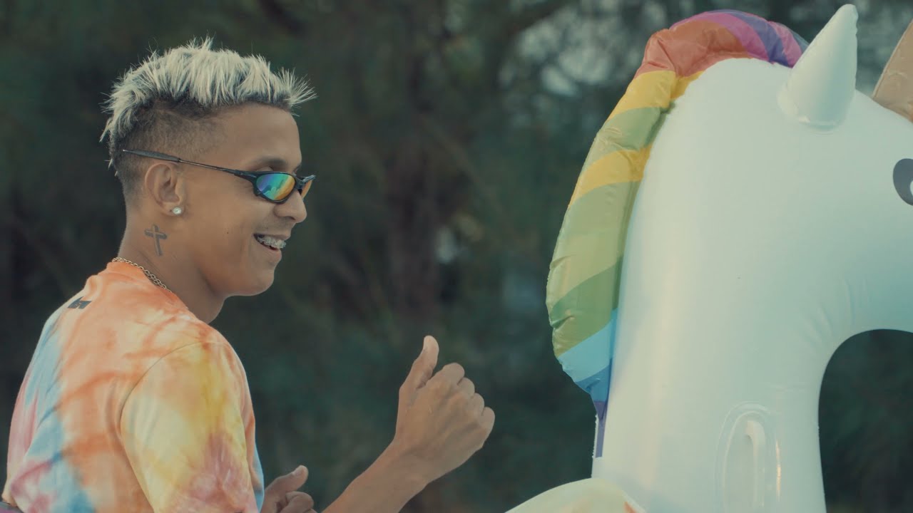 MC TR&Oacute;IA, AS FADAS & MC ROM&Acirc;NTICO - SENSACIONAL - CLIPE OFICIAL