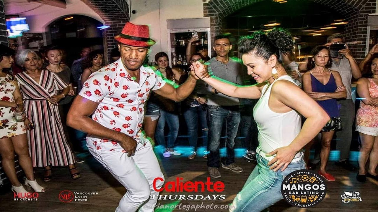 Bailando BACHATA MIX DOMINICANA | Rodolfo, Nipa, Julie y Dakota | Tour Canadá, baile de Rep. Dom.
