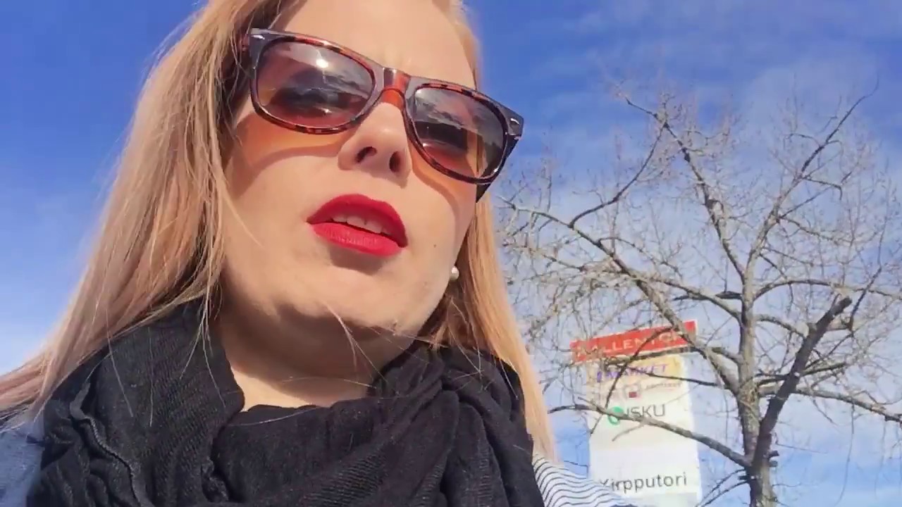 Vloggaus julkisella paikalla