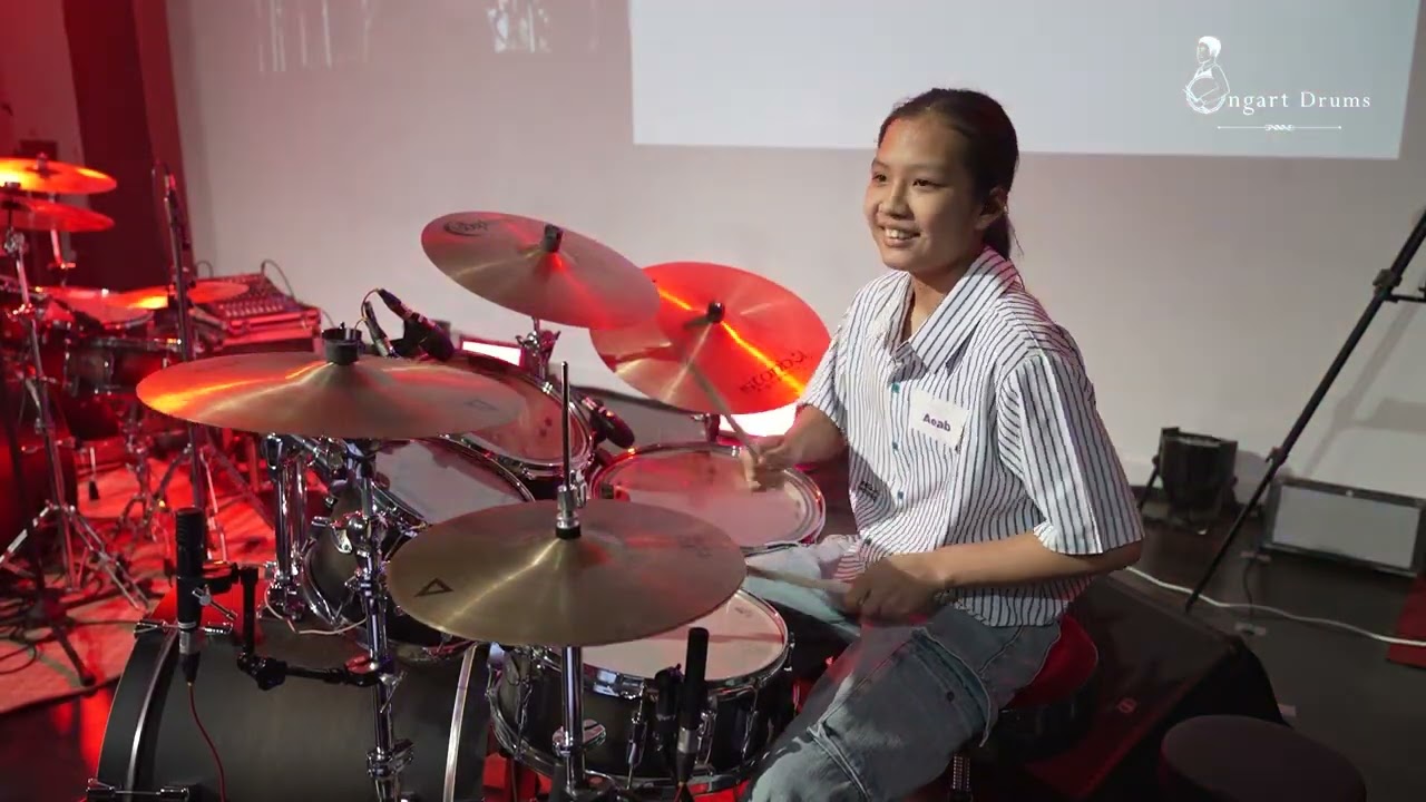 น้อง เอี๊ยบ ตีกลองเพลง รักเธอหัวทิ่มบ่อ งาน Drums Party 2025 โรงเรียนสอนกลอง Ongartdrums