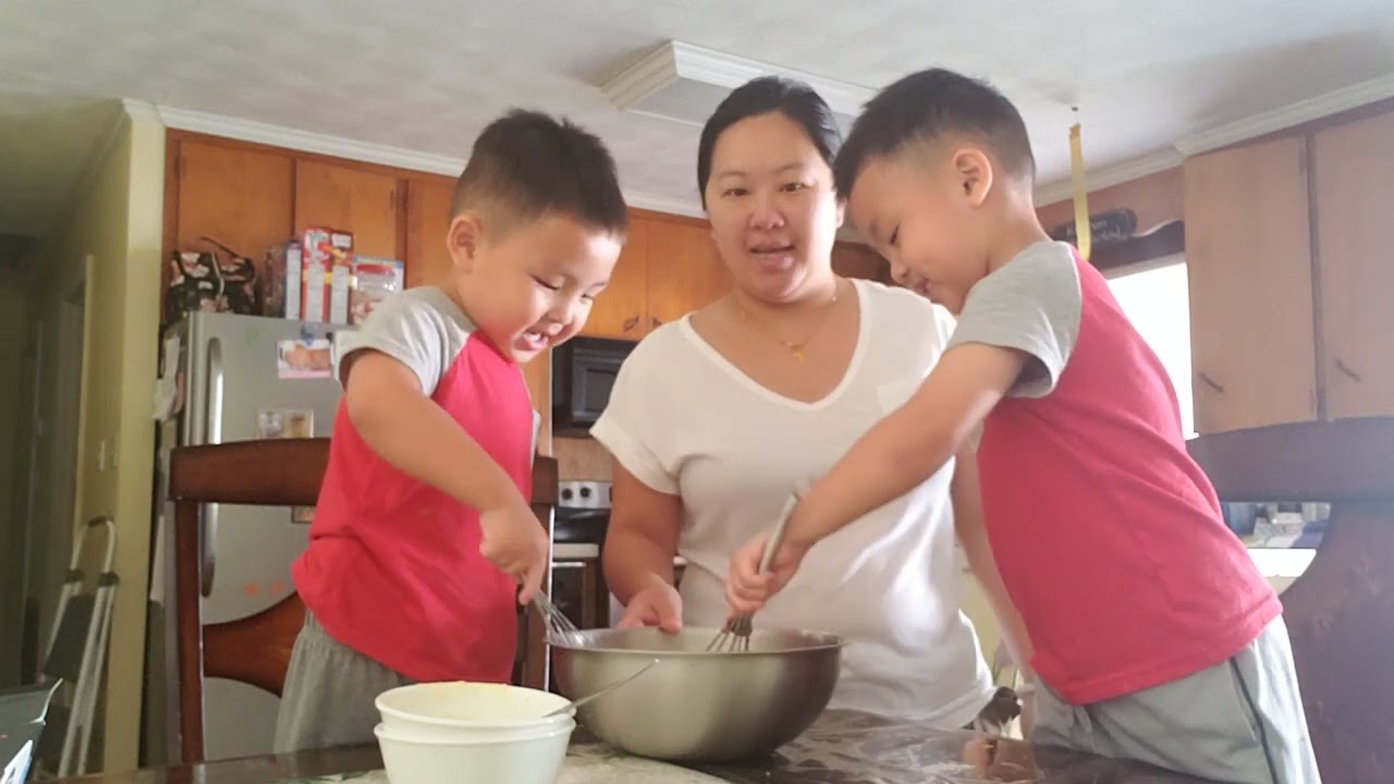 We are baking cookies! 
