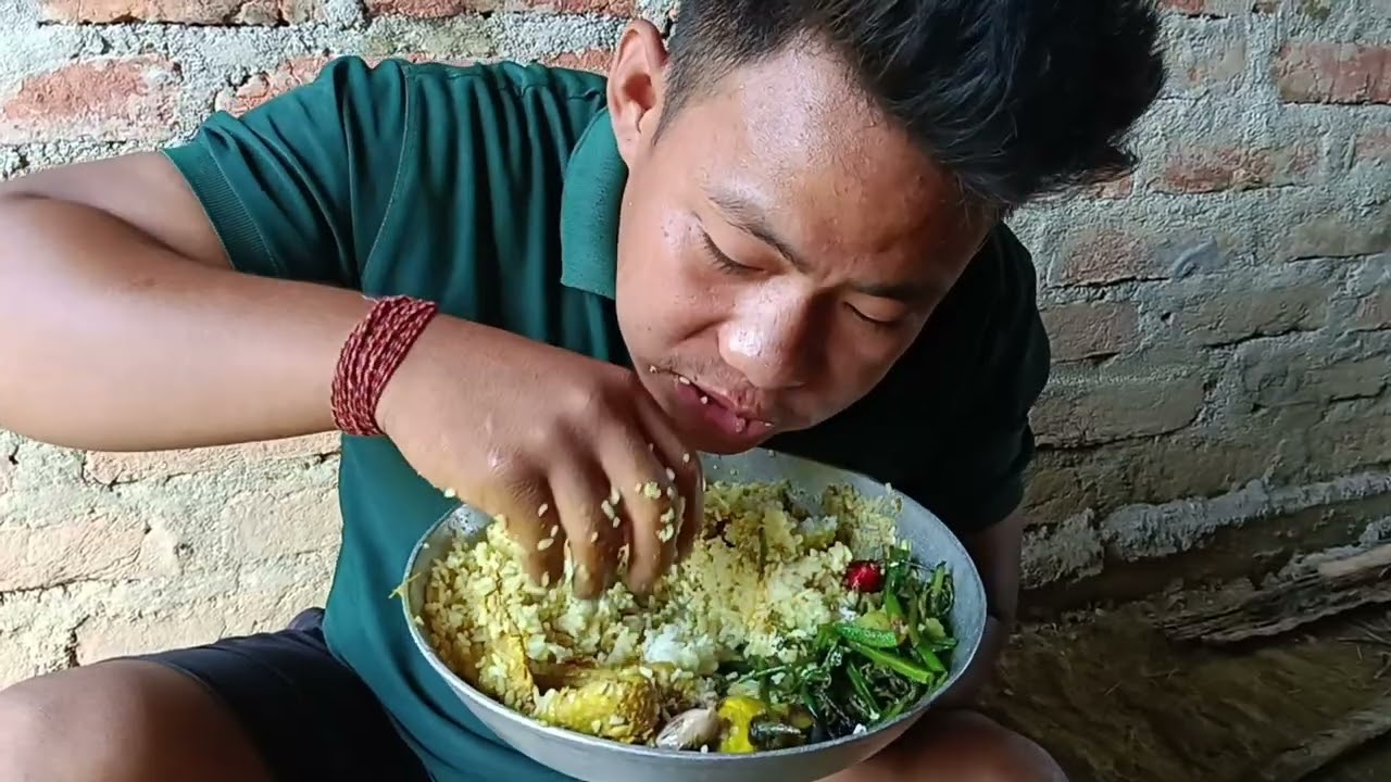 Mukbang🤤 chicken 🐔 or chicken leg 🍗. very spicy 🥵🔥 King chilli 🤯 🤤😋@kents350@KaranRai-l3m 