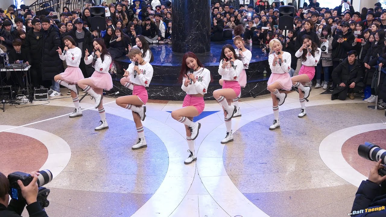 180203 모모랜드 MOMOLAND '짠쿵쾅 JJan! Koong! Kwang!' @분당 AK플라자 게릴라 공연 4K 직캠 by DaftTaengk