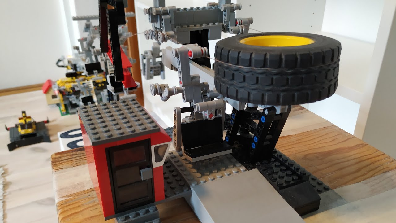 Lego Chairlift with Automatic Safety Bars