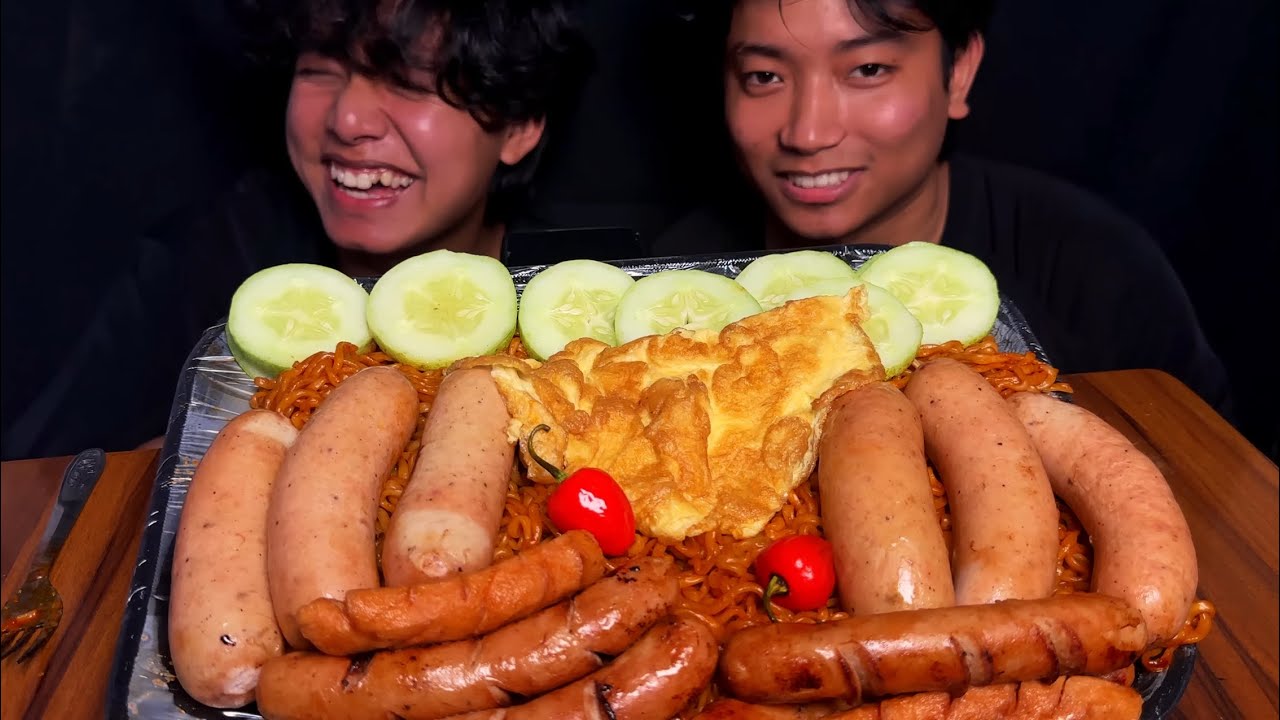 SAUSAGE AND RAMEN MUKBANG🔥|Prafulla Lama