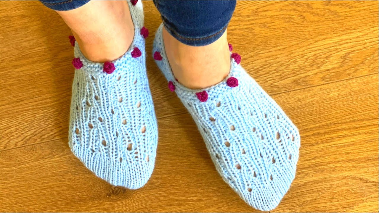 EASY AJOUR FOOTSIES WITH DOTS (#knittingtutorialforbeginners #knittingsocks #вязаныеноски)