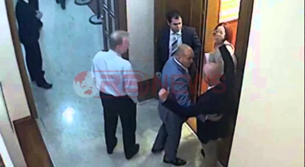 Pamjet e sherrit mes Ndok&euml;s, Ndreut dhe Strazimirit- RTV Ora News- Lajmi i fundit-