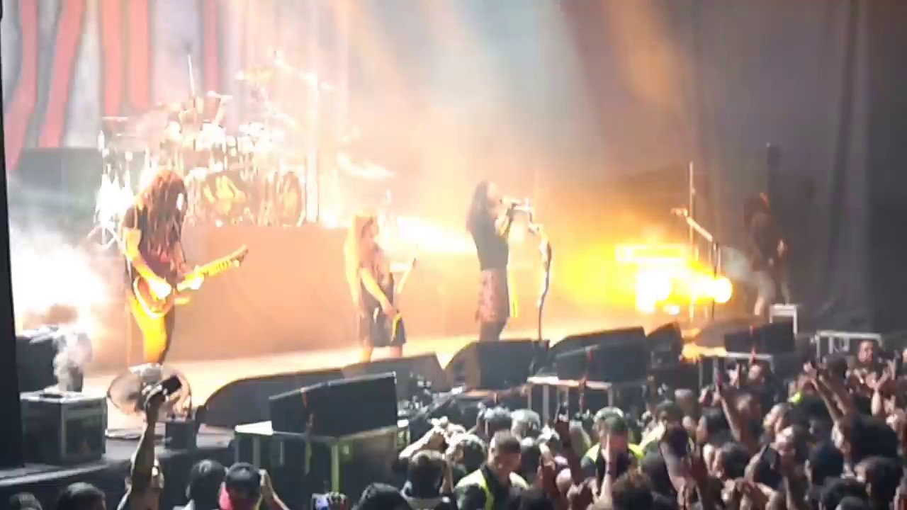 KoRn + Tye Trujillo - Here to stay (Malvinas Argentinas, Buenos Aires, 25.04.2017) HD