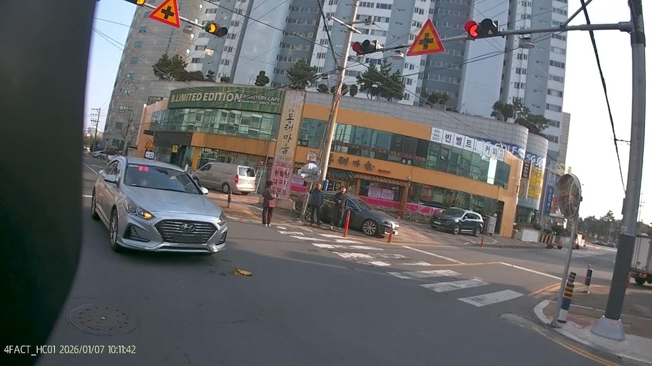 택시와 트럭사고