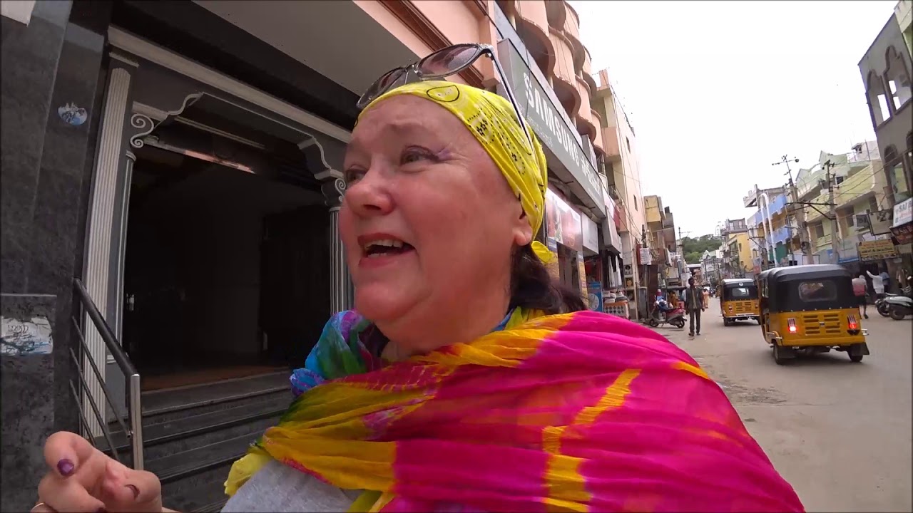 30. У меня нет клона!!!  Шляпа рулит. Деревенский шопинг. Путтапарти.