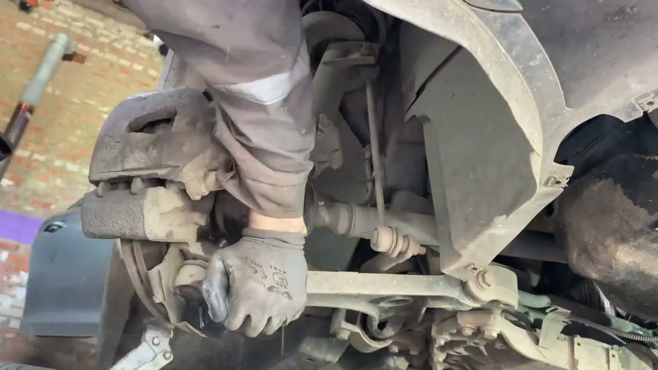 Замена шаровой опоры гольф 6 /Jetta 6
