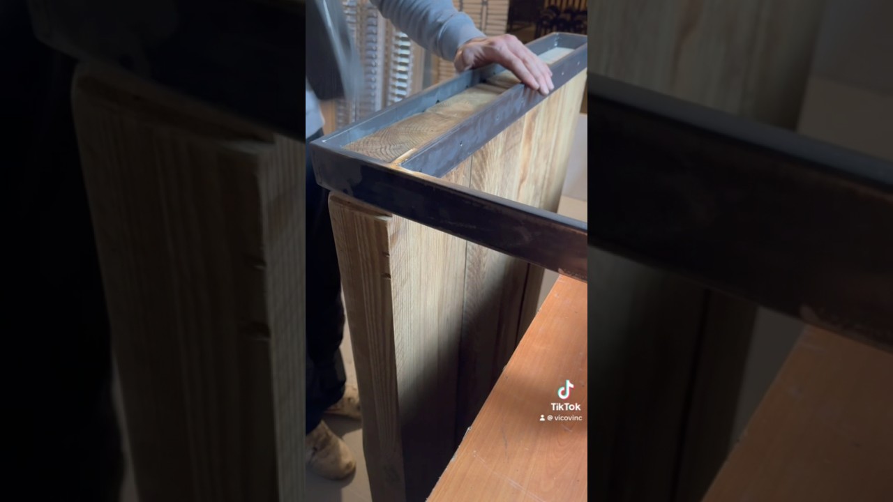 Table basse en bois et m&eacute;tal design #table #decoration #homedecor #metal #woodworking #foryou #diy