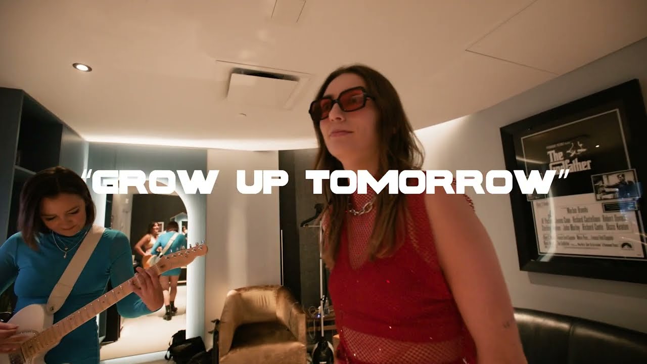 The Beaches - Grow Up Tomorrow (Live At History)