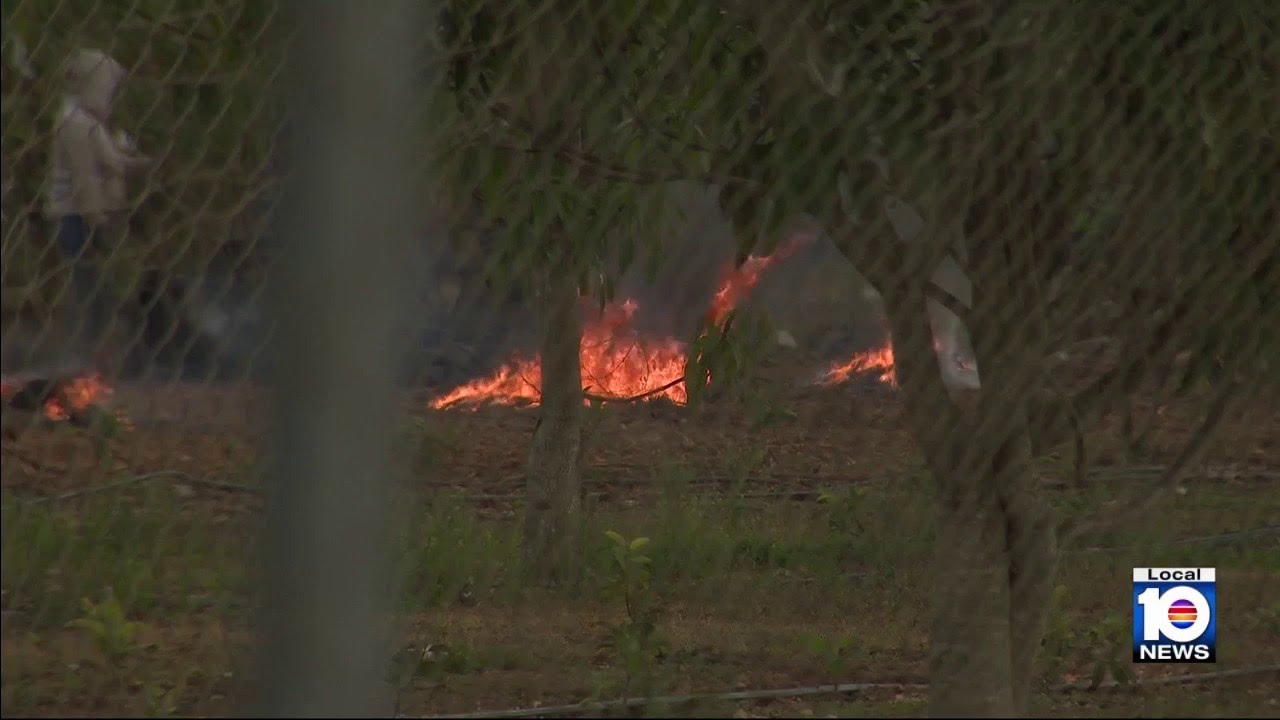 Dry conditions spark fire concerns in South Florida