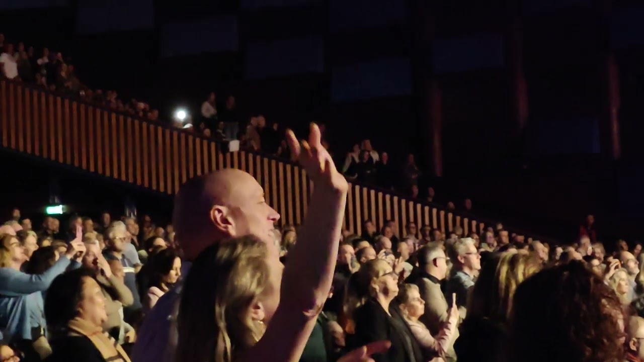 Rob Lamberti  Perfect George live World Forum Theater 11.01.2025