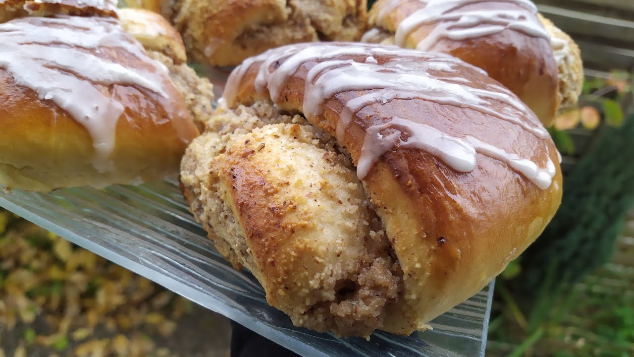 Brioche noix et noisette/nut and hazelnut brioche /بريوش الجوز والبندق/brioche de nueces y avellanas