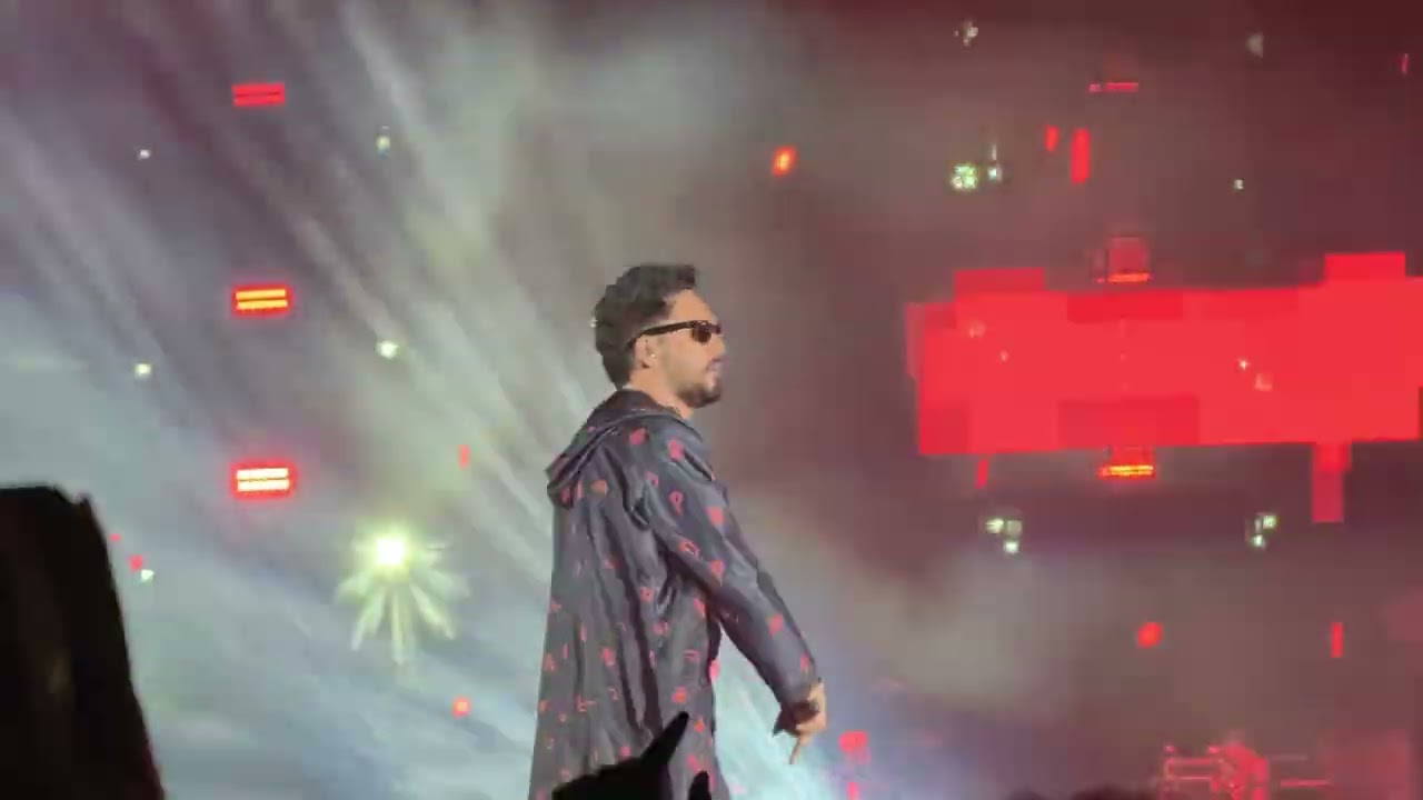Throwback Hip hop Tamizha entry to rise of the dragon takkaru takkaru performance Jan 17 2026