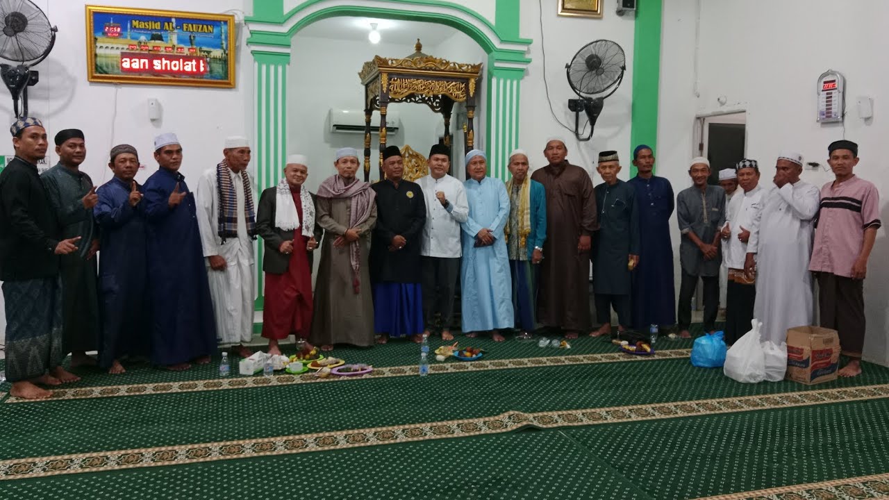 Memperingati isra mi'raj di masjid al fauzan