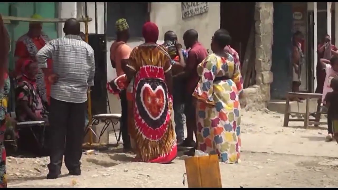 Goma ndio limeanza huku..#comedy #funny #duet #humor #dance #memes #africa #prank 