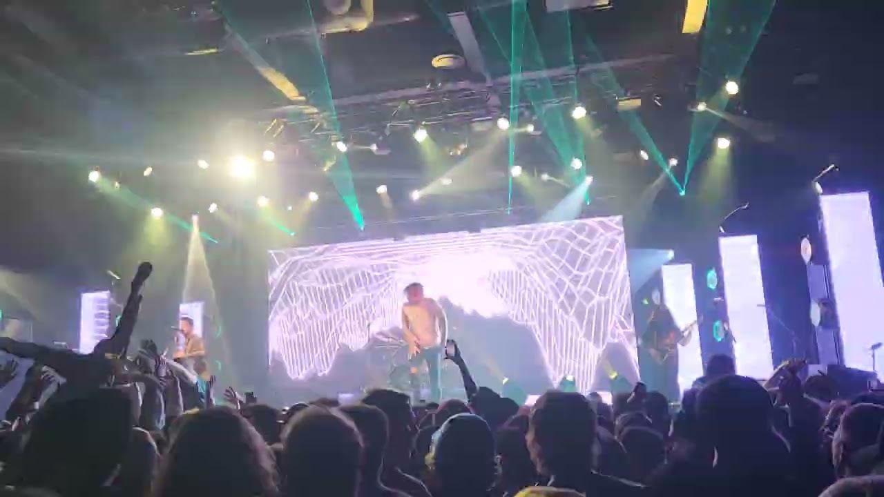 Beartooth - The Lines Live