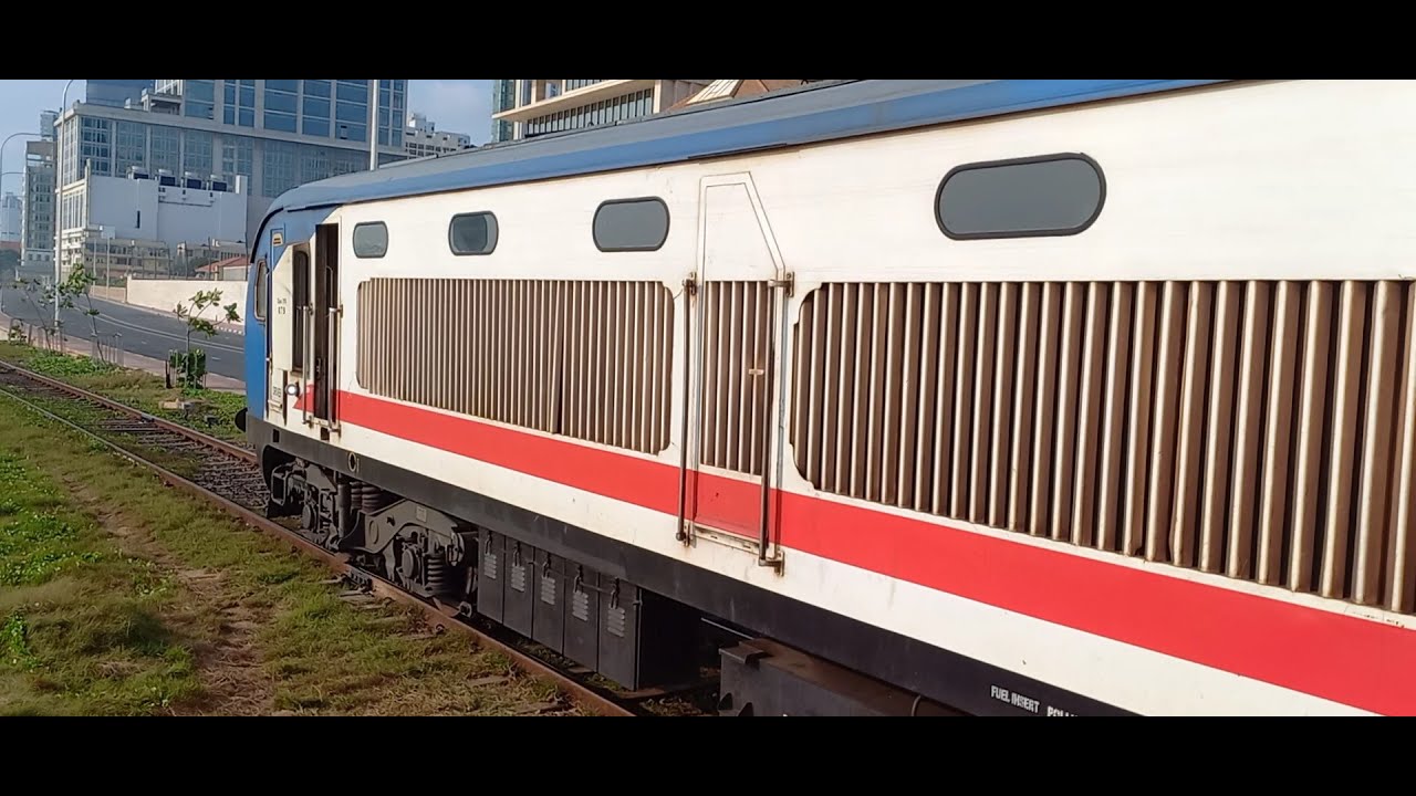 Live train time and date| Panadura slow train with Class S10 879 & 893 at Kollupitiya station