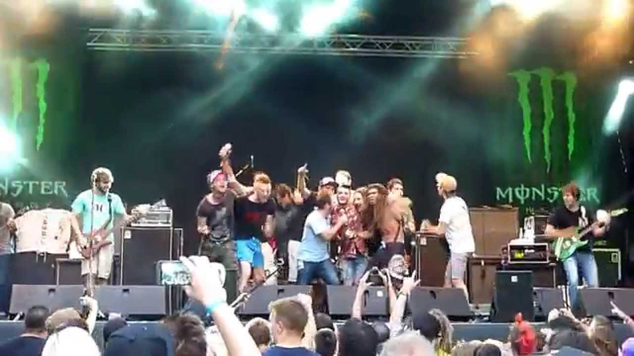 August Burns Red - Linoleum (NOFX cover) - Live @ Punk Rock Holiday 1.4