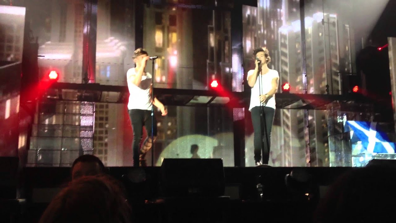 One Direction - Rock Me - SECOND ROW - Glasgow 12/04/13