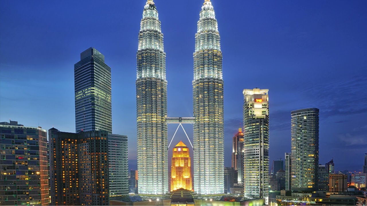 Cesar Pelli - by Renny Jiménez