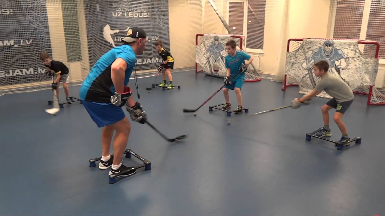 Off-Ice Hockey training: Stickhandling workout.